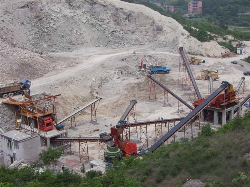 礦石破碎機30-100噸/小時生